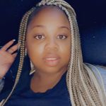 Iris Veronica Townsend - @prettyeyezroni - Instagram