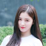 Iris Tran - Facebook