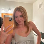 iris - @iris.walkerlee - Instagram