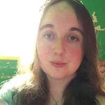 Iris Warner - @glamaglogo - Instagram