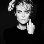 Iris Warren - @warreniris - Instagram
