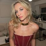 Iris webb - @iris.webbx_ - Instagram