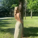 Iris Wyatt - @anneiriswyatt - Instagram