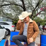 Isaac Briones - @isaacbrino - Instagram