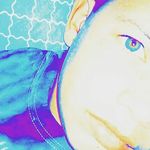 single - @isaac.dewitt - Instagram