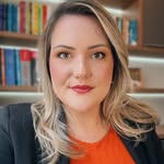 Isabel Adams - Advogada - @advocaciamcr1 - Instagram