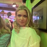 ISABELLA BACON - @bellaabacon - Instagram