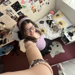 Isabel Buckley - @isaburebod - Instagram