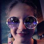 Isabel Dawson - @cantbelievesomeoneacually - Instagram