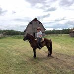 Isabel Leach - @pt110847 - Instagram