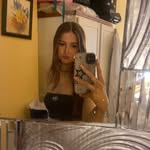 Isabel 🦦 - @isabel.maloney09 - Instagram