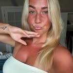 iz - @iisabellemanley - Instagram