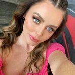 Isabella Maxwell - Facebook