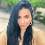Reyna Isabel Mirabal - @reynamirabal - Instagram