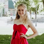 Isabel Muir - @izzybelzie11 - Instagram