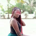 Isabel Naira - @isabel.naira.98 - Instagram