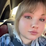 Isabel Pratt - @dizzyizzy1025 - Instagram