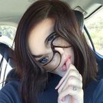 Isabel Renner - @mantriuschanel - Instagram