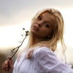Isabel Segal - @airfarersound - Instagram