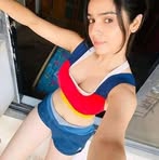 Isabella Devon - Facebook