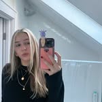 Bella - @isabellagentryy - Instagram