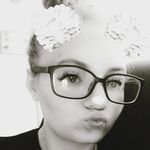 Isabella Keller - @isabellakeller89 - Instagram