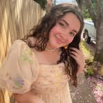Isabella Keller - @bellabookangaroo - Instagram