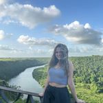 Isabella Leonard - @isabella_leonard1 - Instagram