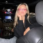 Isabella Mobley - @izziballsmalls - Instagram