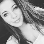 Isa Neumann - @isabella.neumann.714 - Instagram