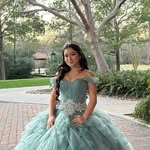 Isabella Ray - @ivrbella - Instagram