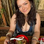Isabella Webb - @isabella_webb.04 - Instagram