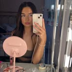 Isabella Fee - Facebook