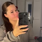 Isabelle Field - Facebook