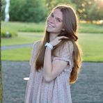 Isabelle Gold - Facebook