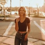 Iz⛰ - @isabelle_holtz - Instagram