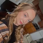 isabelle - @isabellehowe02 - Instagram