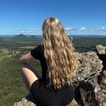 Isabelle Hunter - @izzzyy_bee - Instagram