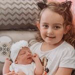 Cali & Isabelle Mitchell - @mitchell.sisters - Instagram