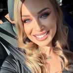 Isabelle North - Facebook
