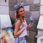 isabelle powell - @iz.a.small.world - Instagram