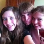 Morgan Dow and Isabelle Powers - @isabelle_morgan123 - Instagram