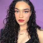 Isabelle Singh - Facebook
