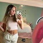 Isabelle Sutton - @izzyspamm_2 - Instagram