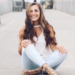 Isabelle White - @isabelle.paints - Instagram