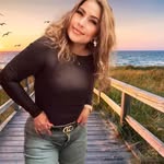 Isela Landeros - @lirioisela - Instagram