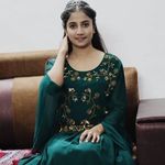 Isha Grover 🔵 - @isha_grover_001 - Instagram