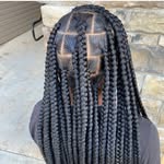 @nake.ishaharris - Instagram