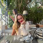 Isla Cole - Facebook
