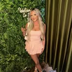 Isla Wood - Facebook